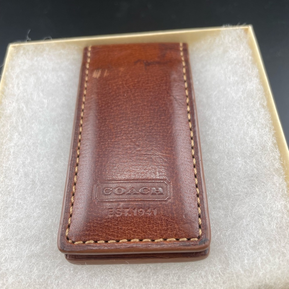 Pre-loved vintage Coach Tan Leather Money Clip